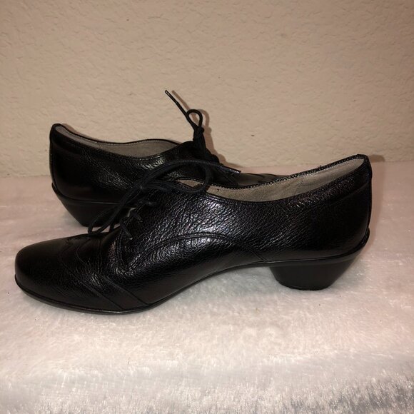 Naturalizer Black Heeled Shoes - Picture 1 of 9